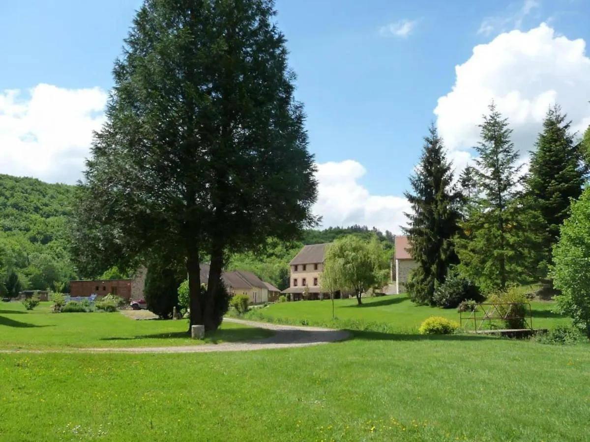 Gite De Charme Avec Piscine Couverte, Sauna Et Bain Nordique En Pleine Nature - Fr-1-489-255 Vernusse 0*,  France